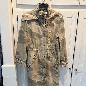 Anthropologie Pilcro coat.. beautiful camo with flowered cuffs by Pilcro